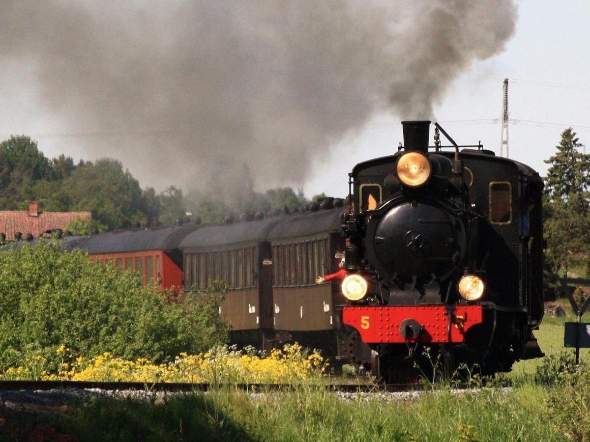 Fint Boende I Vackra Marielund Uppsala Exterior foto